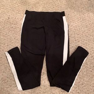 H&M Divided White Striped Black Leggings